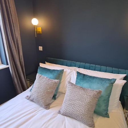The Loughborough - Elegant, Glamourous Boutique 1 Bed, Central Truro Exterior photo