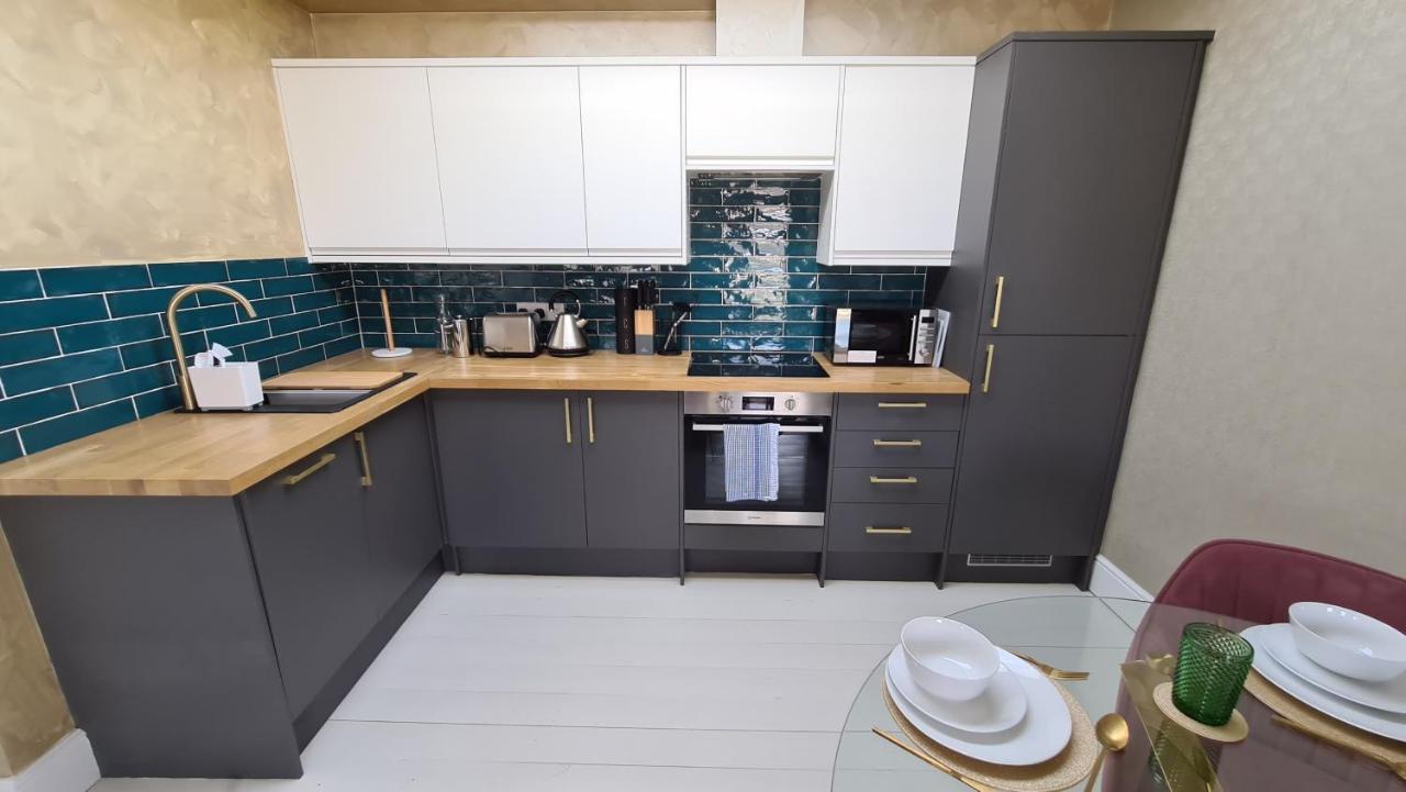 The Loughborough - Elegant, Glamourous Boutique 1 Bed, Central Truro Exterior photo
