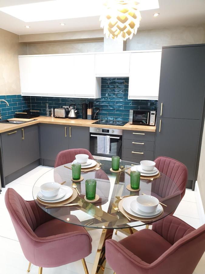 The Loughborough - Elegant, Glamourous Boutique 1 Bed, Central Truro Exterior photo